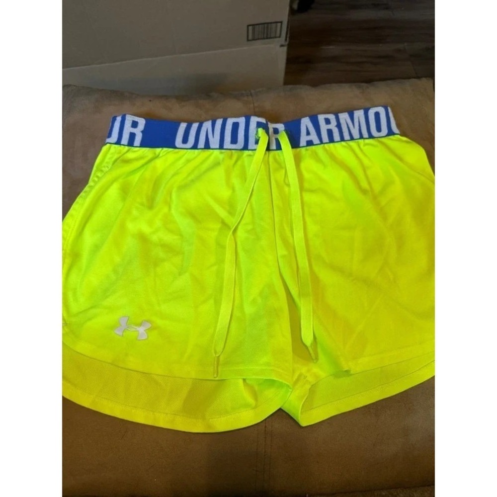 Under Armour HeatGear Athletic Shorts Neon Yellow Loose Fit Womens Size Small